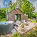 In With Garden Holiday home