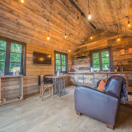 In With Garden Ferrieres