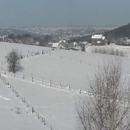 In With Garden * Ferrieres