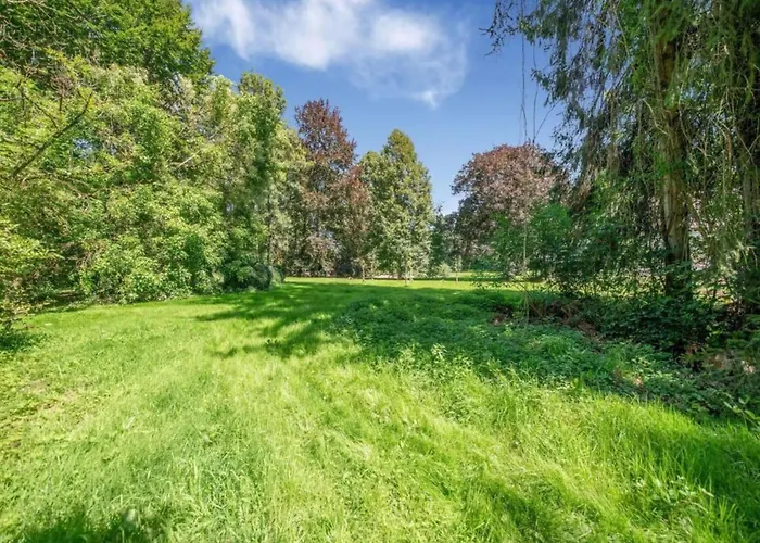 In With Garden Holiday home